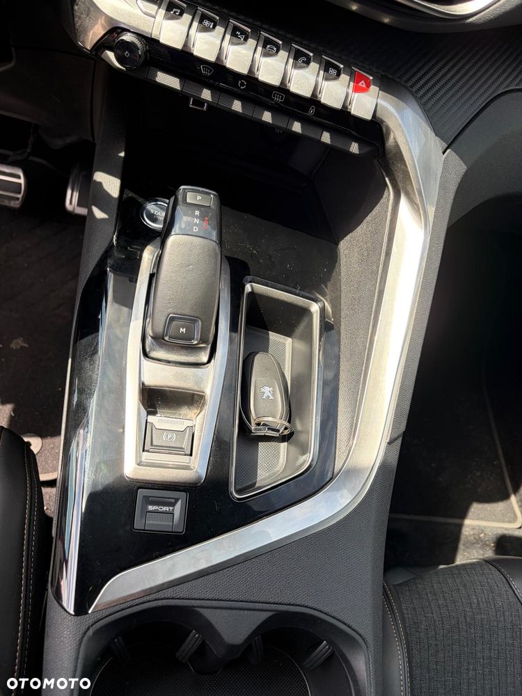 Peugeot 3008 1.6 THP Active S&S EAT6 - 21