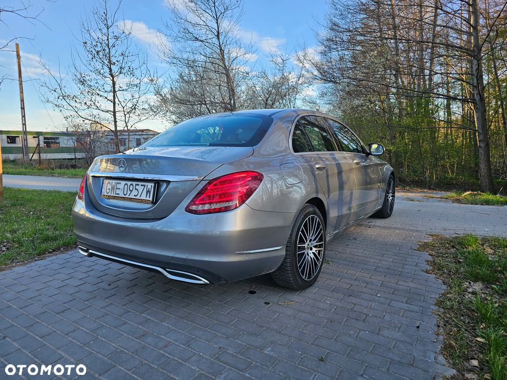 Mercedes-Benz Klasa C 180 7G-TRONIC - 28