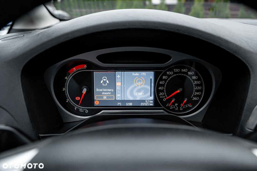 Ford S-Max 2.0 TDCi DPF Trend - 29