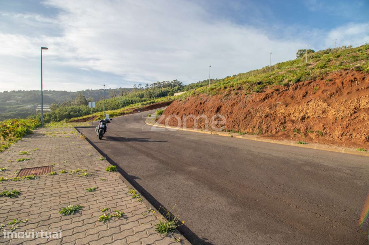 Lote em Santa Cruz, com 949m². - Grande imagem: 3/4