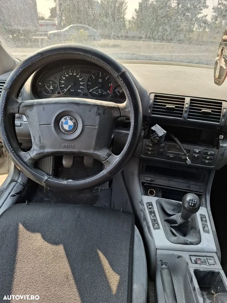 Dezmembrez BMW E46 318D - 9