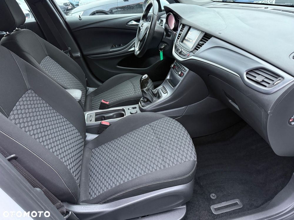 Opel Astra 1.4 T Elite - 11