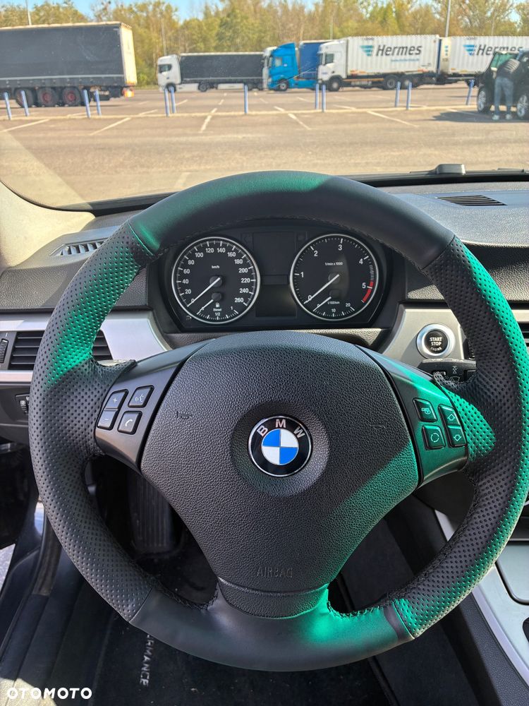 BMW Seria 3 318d DPF - 6