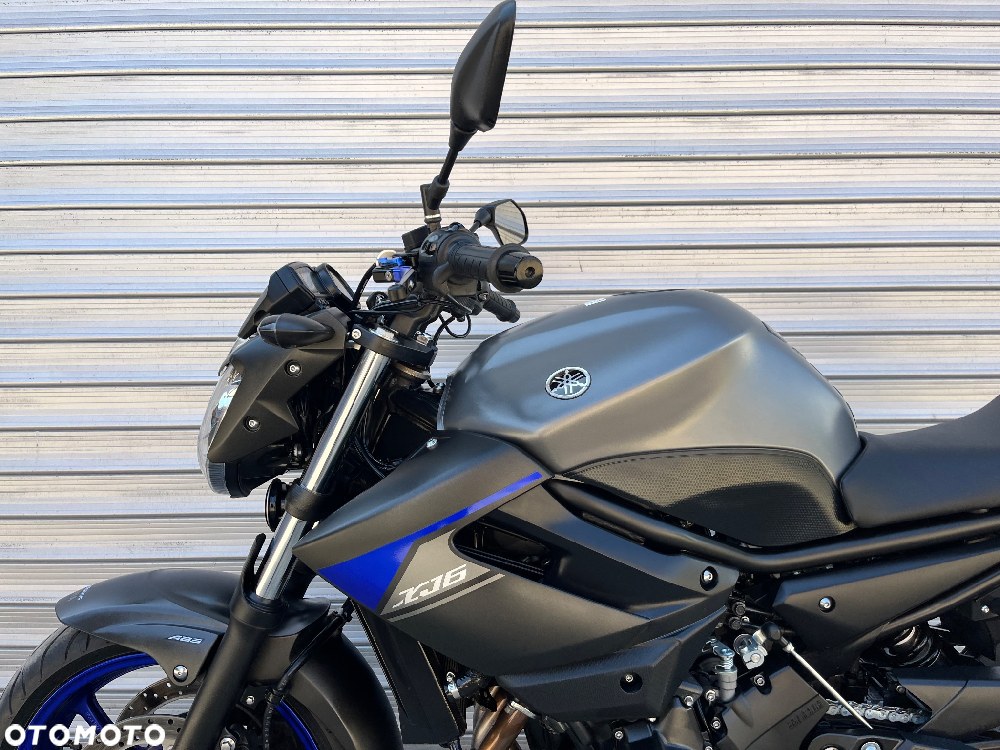 Yamaha XJ - 30