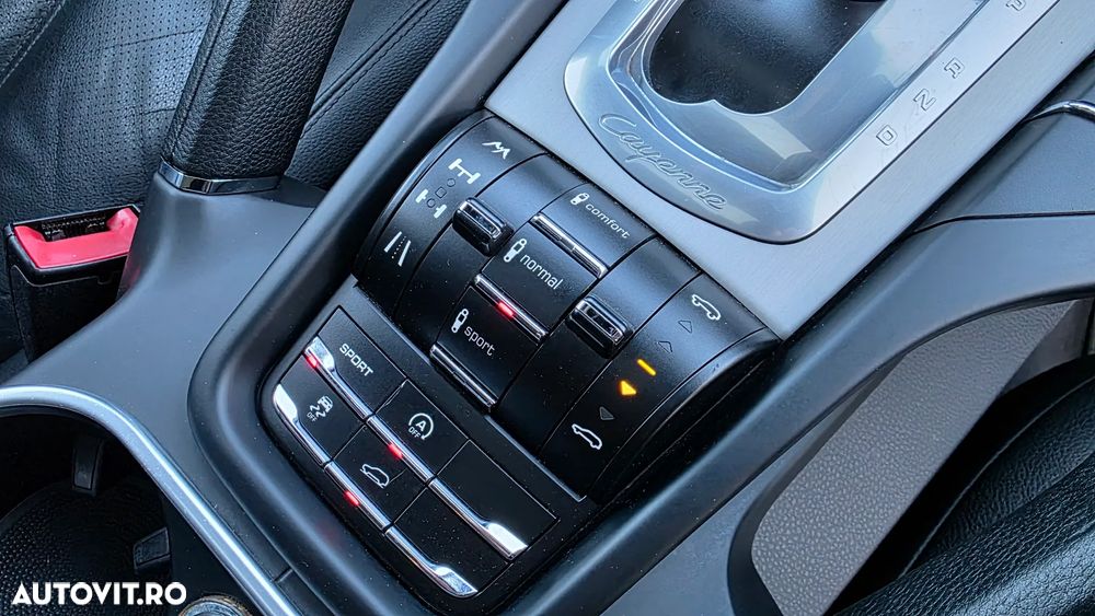 Porsche Cayenne 3.0TD TipTronic - 37