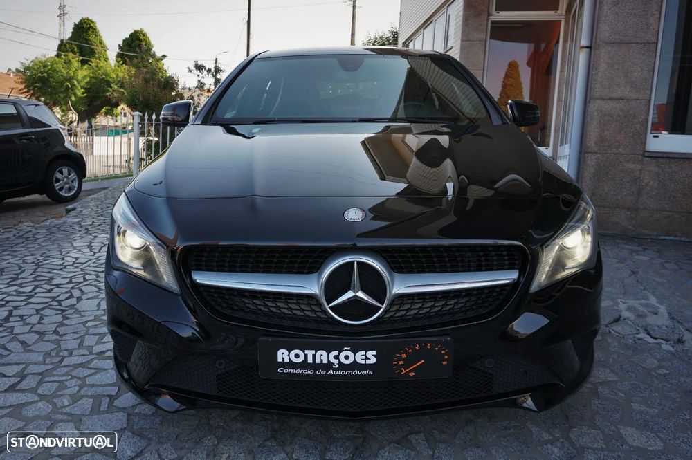 Mercedes-Benz CLA 200 Shooting Brake (CDI) d Urban - 2