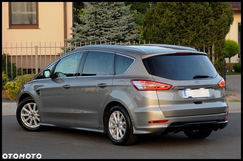 Ford S-Max - 19