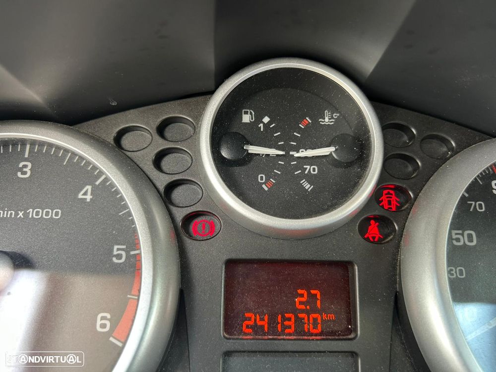 Peugeot 207 1.4 HDi Urban - 14
