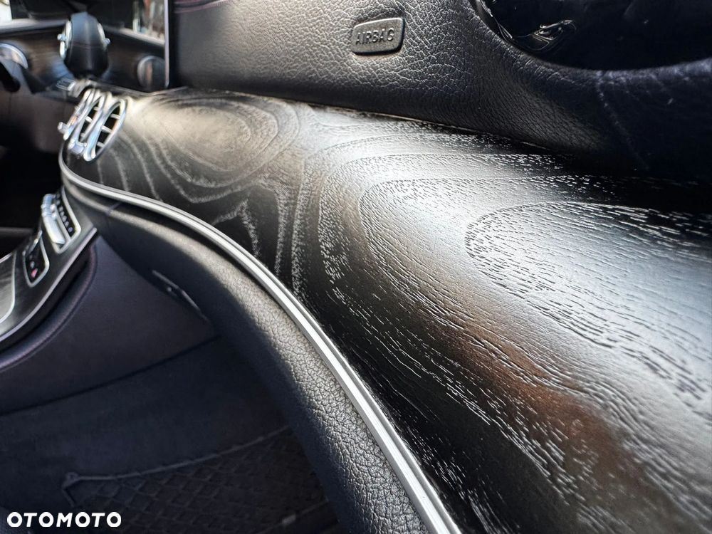 Mercedes-Benz Klasa E 43 AMG 4-Matic - 39