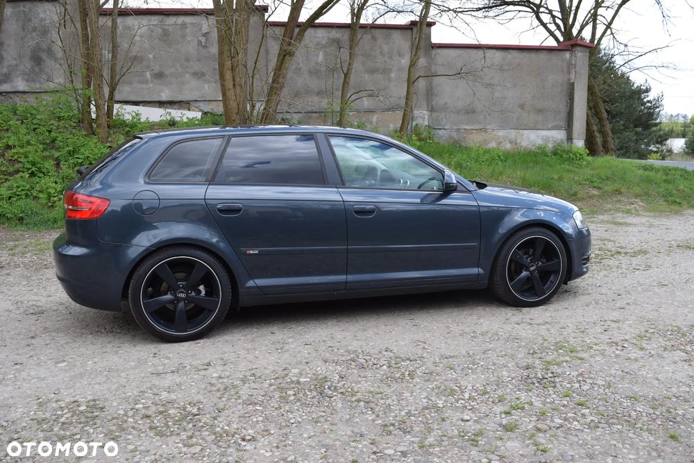 Audi A3 Sportback 1.9 TDI DPF S line Sportpaket (plus) - 9