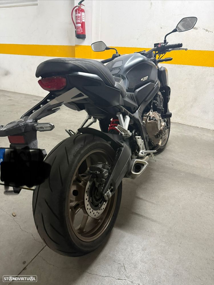 Honda CB 650 r - 4