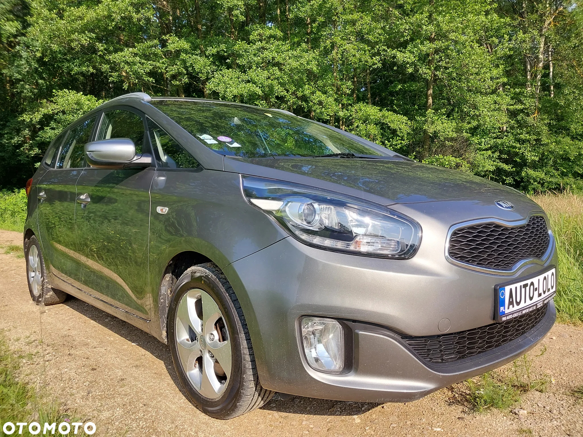 Kia Carens - 9