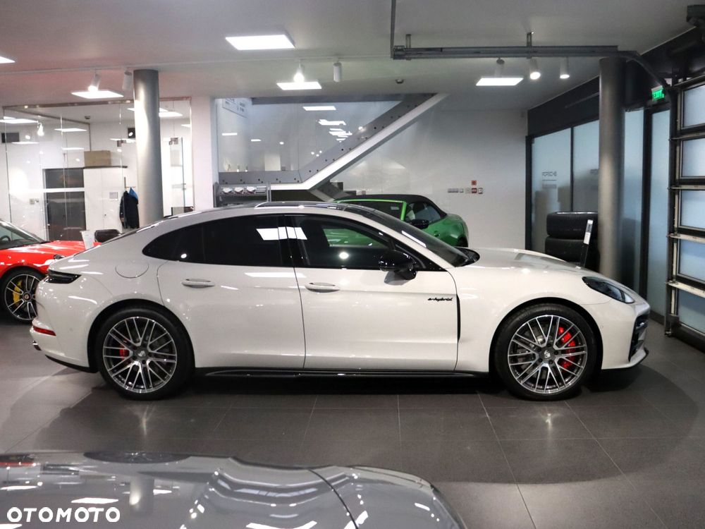 Porsche Panamera 4S E-Hybrid PHEV - 6