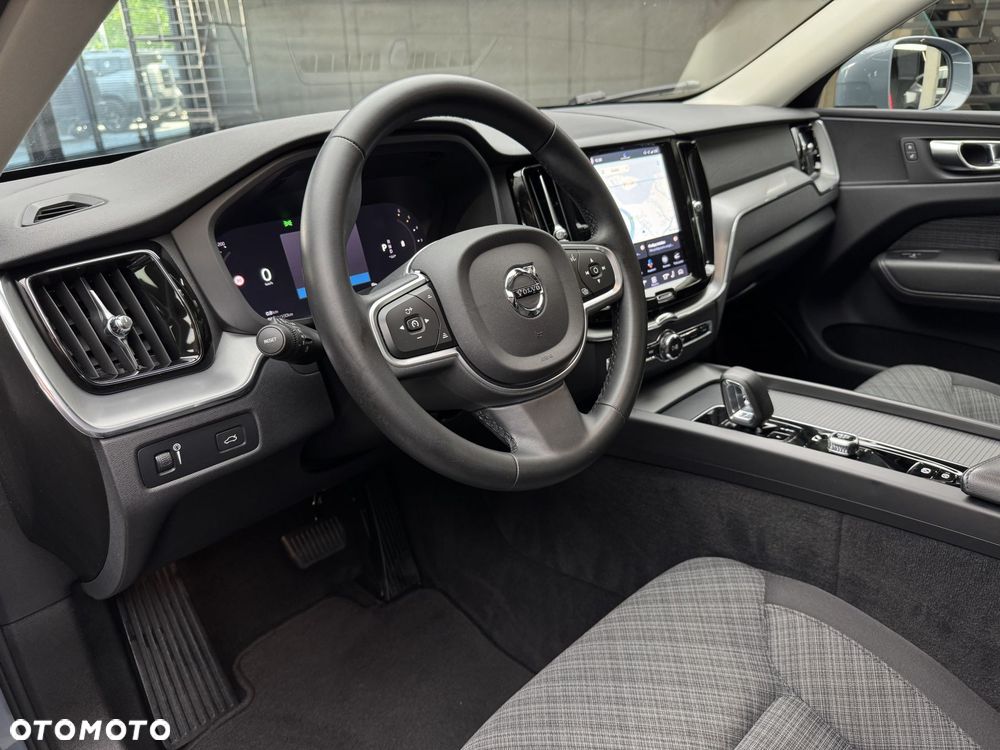 Volvo XC 60 B4 D AWD Momentum Pro - 10