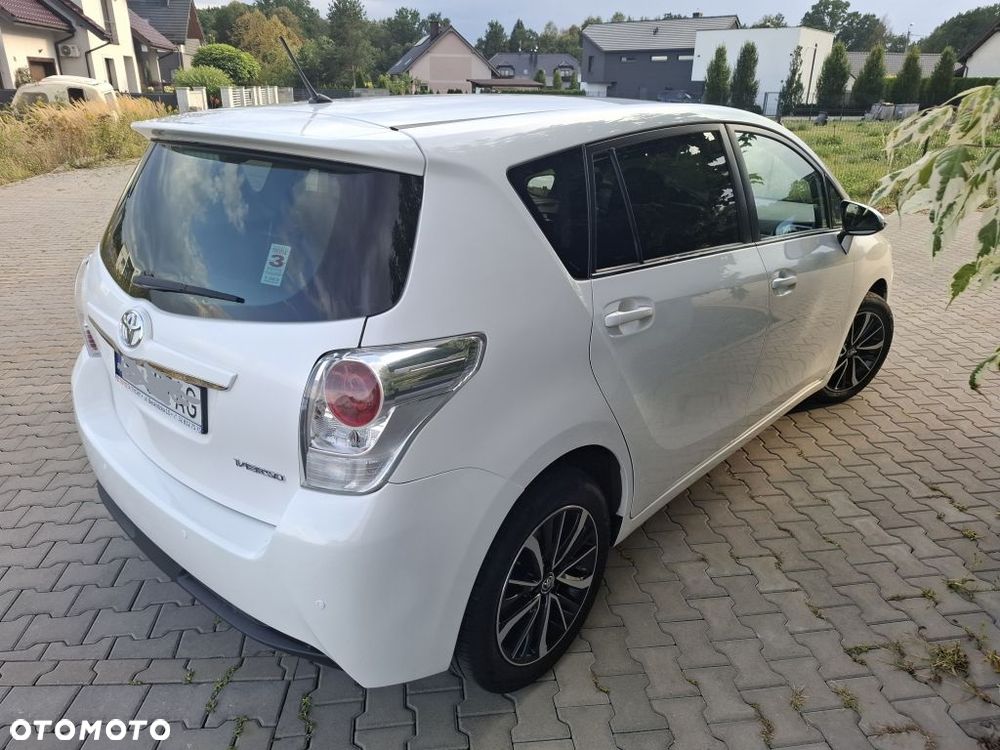 Toyota Verso 1.8 Premium MS - 6