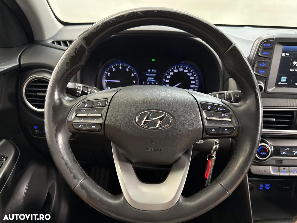 Hyundai KONA - 17