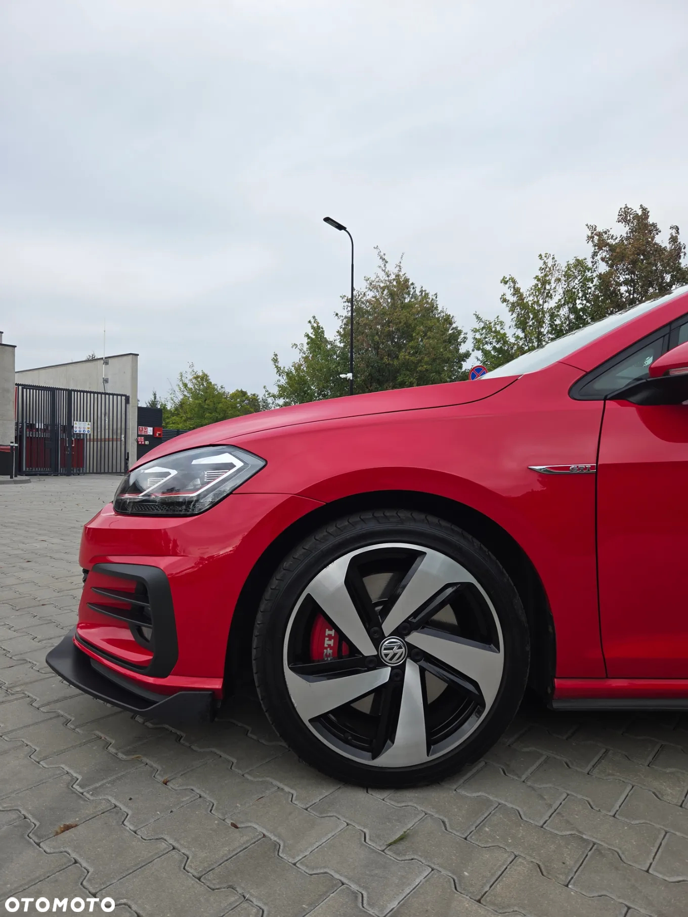 Volkswagen Golf - 8