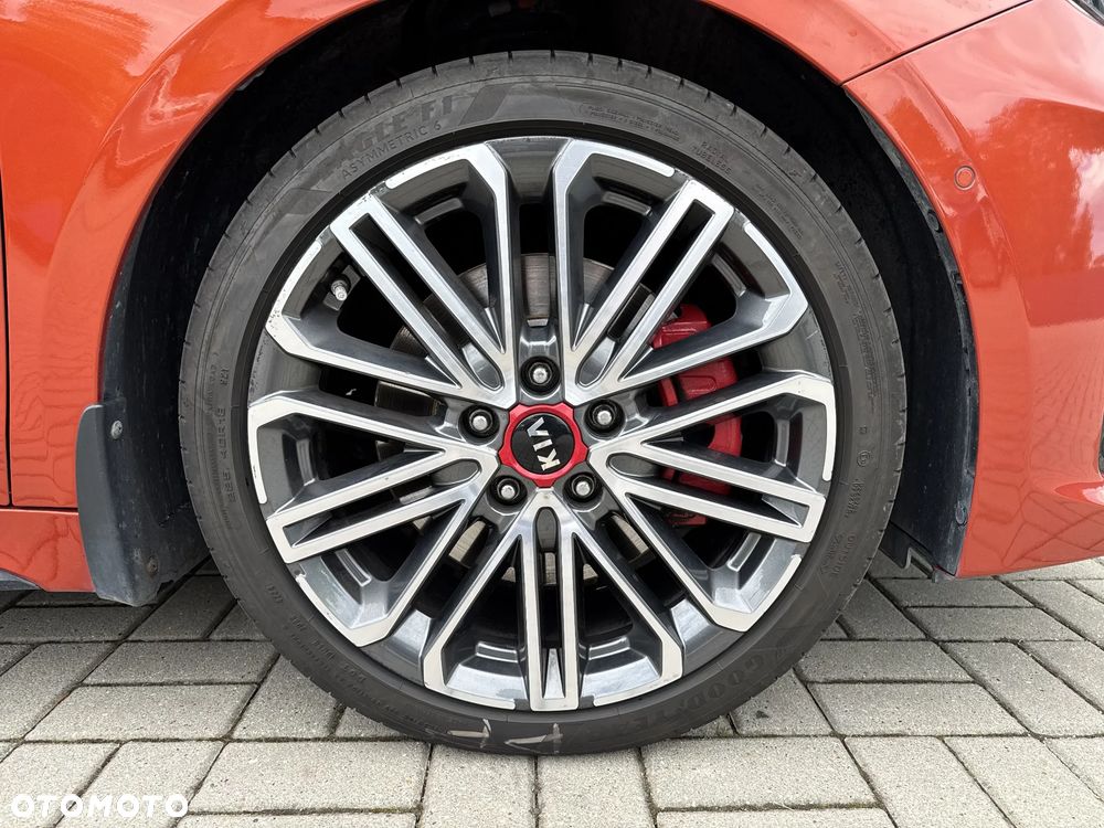 Kia ProCeed 1.6 T-GDI GT DCT - 13
