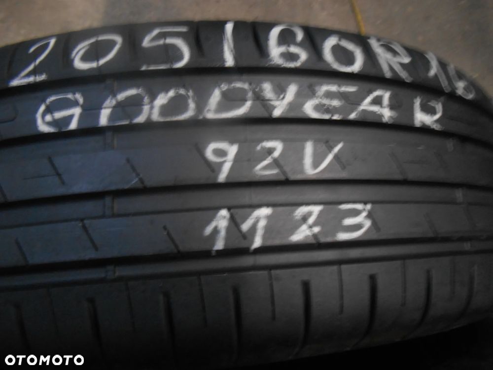 OPONY 205/60R16 GOODYEAR EFFICIENT GRIP PERFORMANCE  DOT 1123 / 1122 8MM - 3