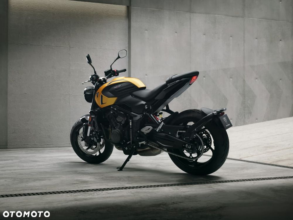 Triumph Trident - 3