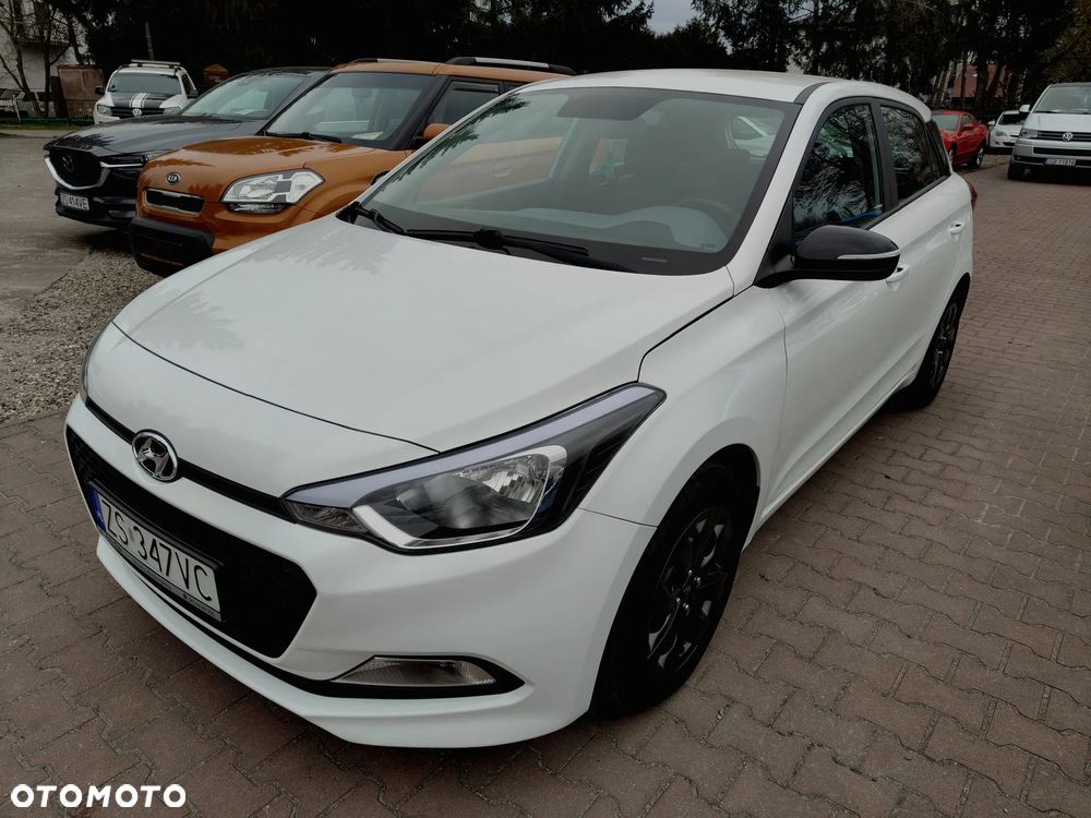 Hyundai i20 blue 1.2 - 1