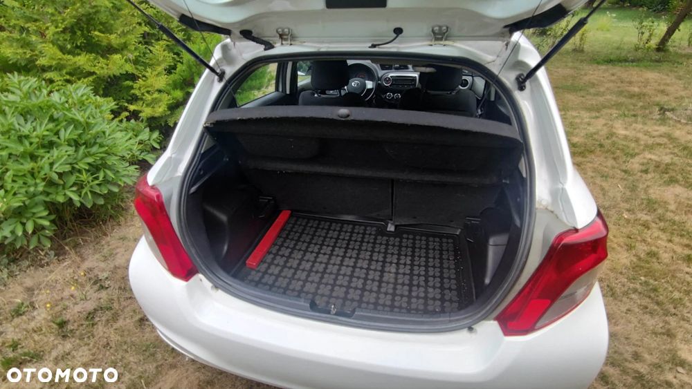 Toyota Yaris - 5