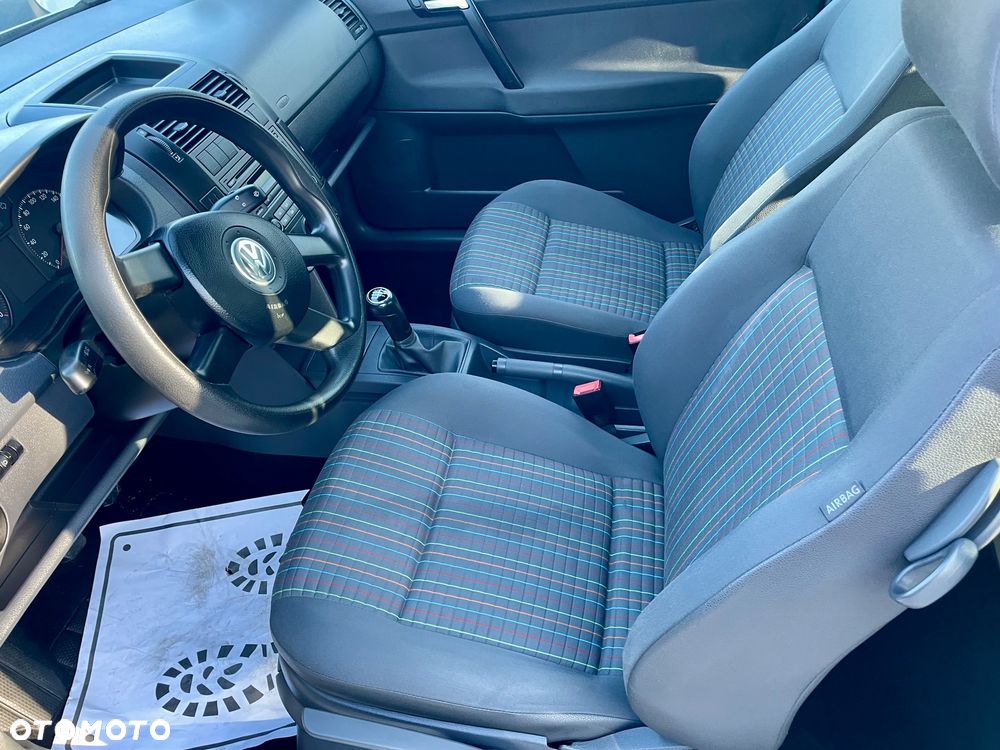 Volkswagen Polo - 30