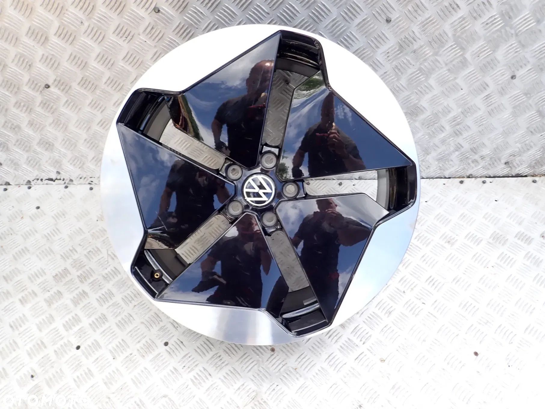 VW ID3 ID.3 10A FELGA 10A601025B 7.5JX20 ET44 - 1