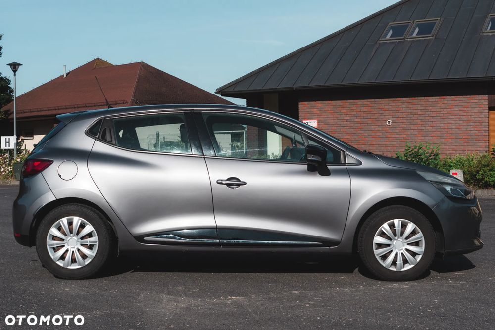 Renault Clio 1.2 16V Alize - 8