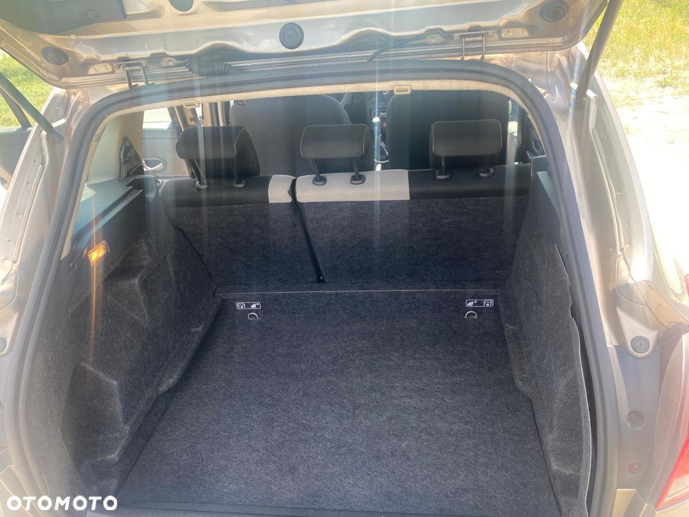 Renault Clio 1.2 16V Wind - 11