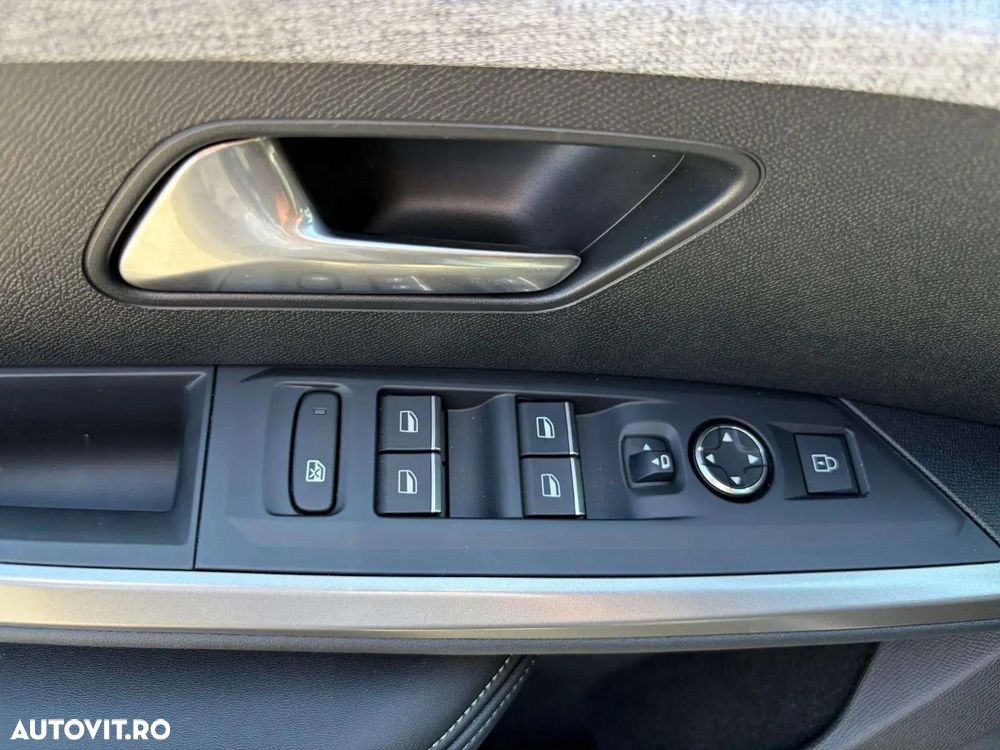 Peugeot 3008 1.2 Hybrid 145 e-DCS6 GT - 10