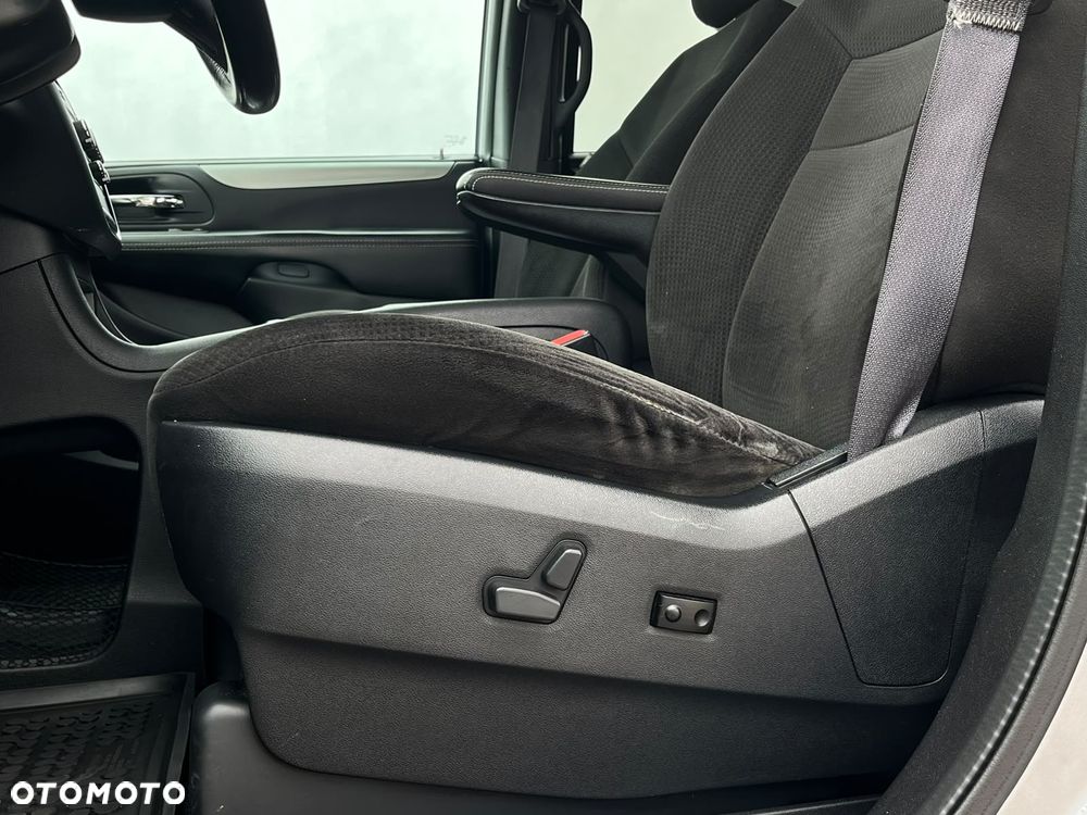 Dodge Grand Caravan 3.6 Express - 14