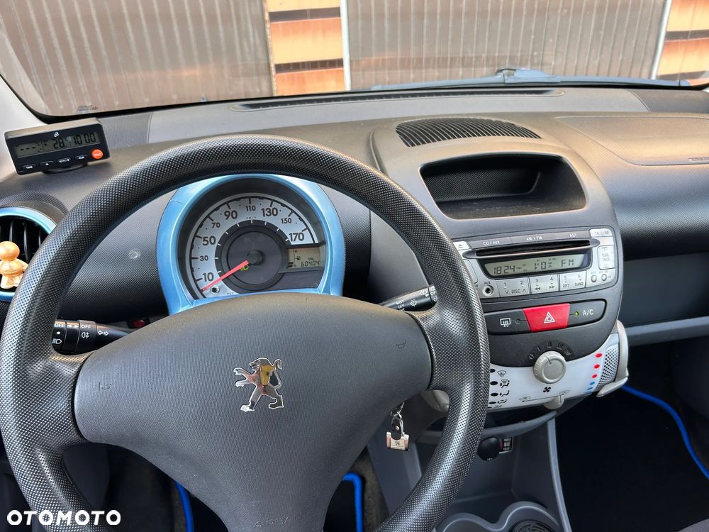 Peugeot 107 1.0 Urban Move - 2