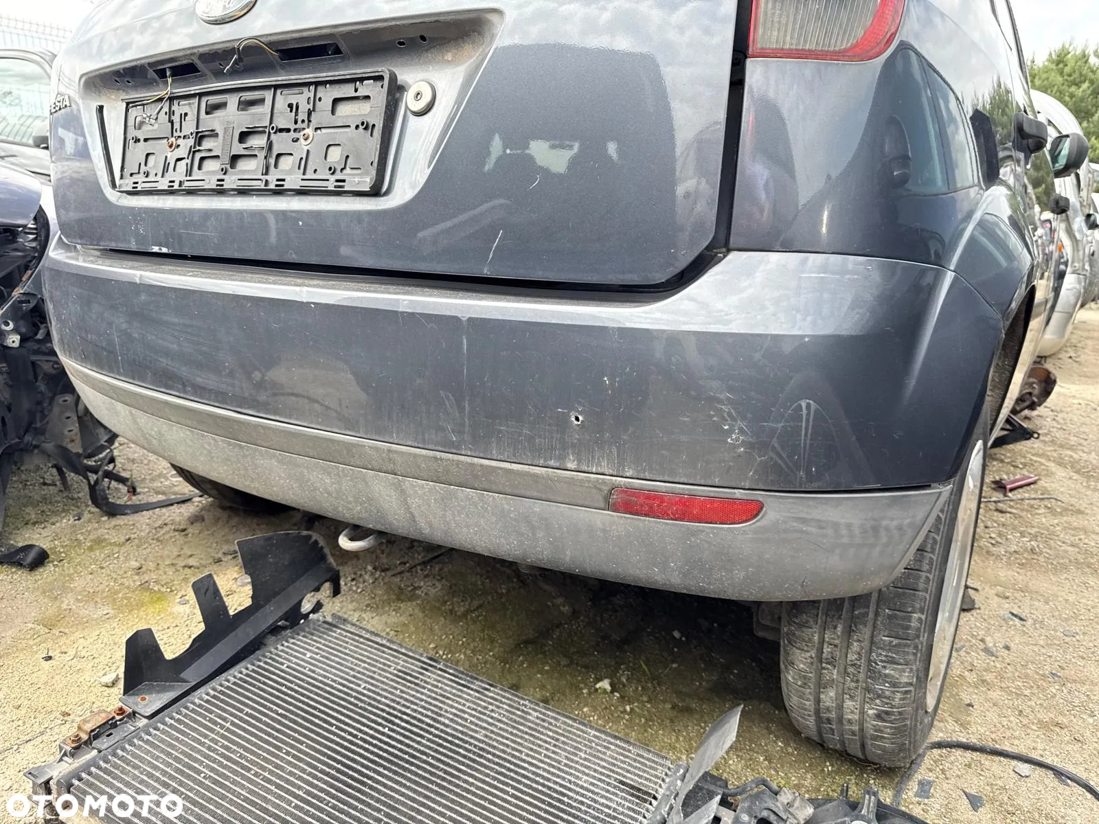 Ford Fiesta 2003 poj. 1.3 benzyna 70 KM - samochód na CZĘŚCI - 6