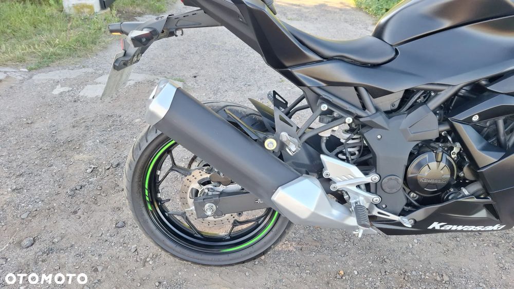Kawasaki Ninja - 4