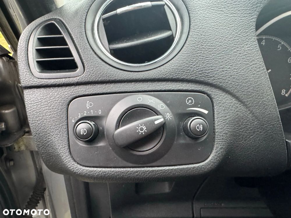 Ford Galaxy 2.0 Ghia - 14