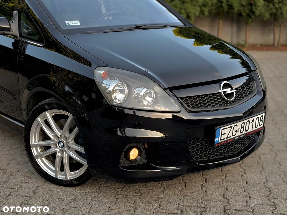 Opel Zafira 2.0 T OPC - 9