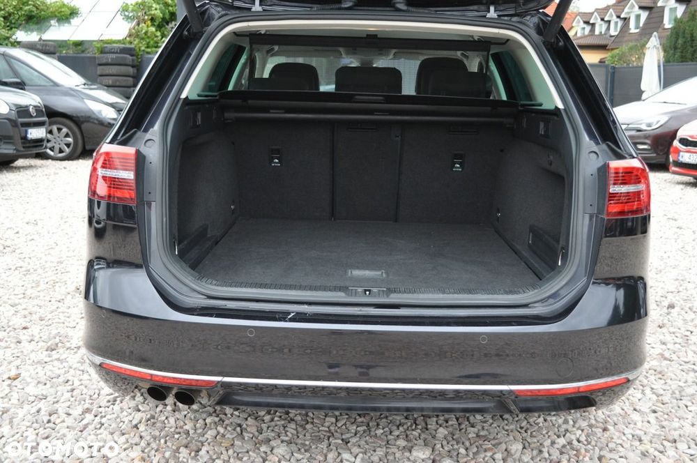 Volkswagen Passat - 35