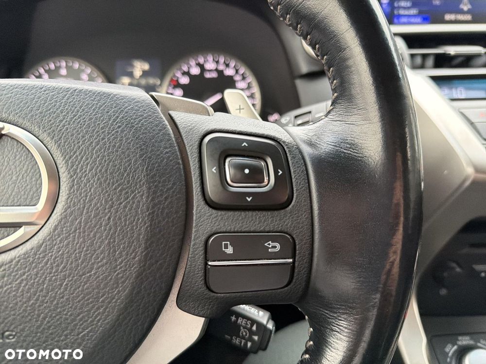 Lexus NX 200t Comfort AWD - 18