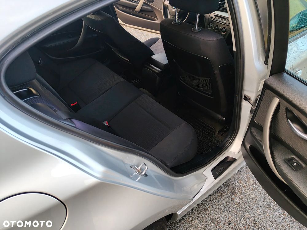 BMW Seria 1 116i - 14