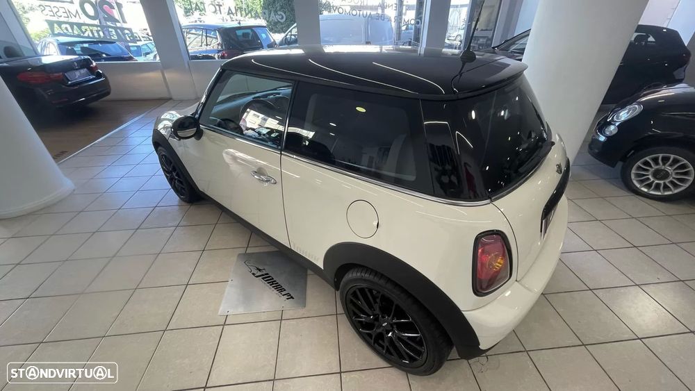 MINI 3 Portas One D - 8