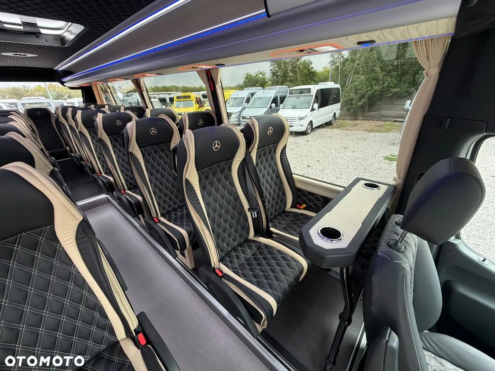 Mercedes-Benz Sprinter 519 - 23