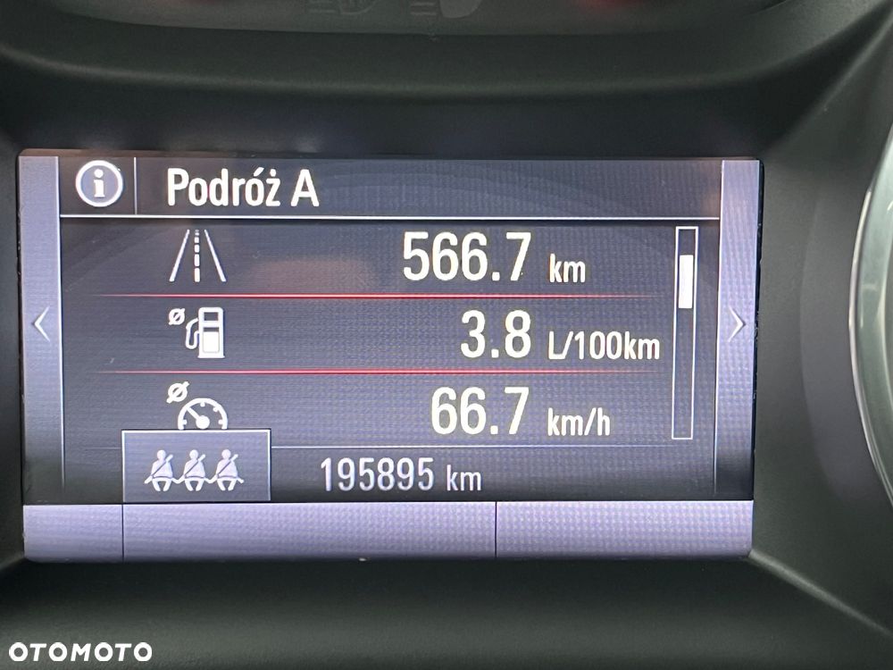 Opel Astra 1.6 D (CDTI) Start/Stop Dynamic - 11