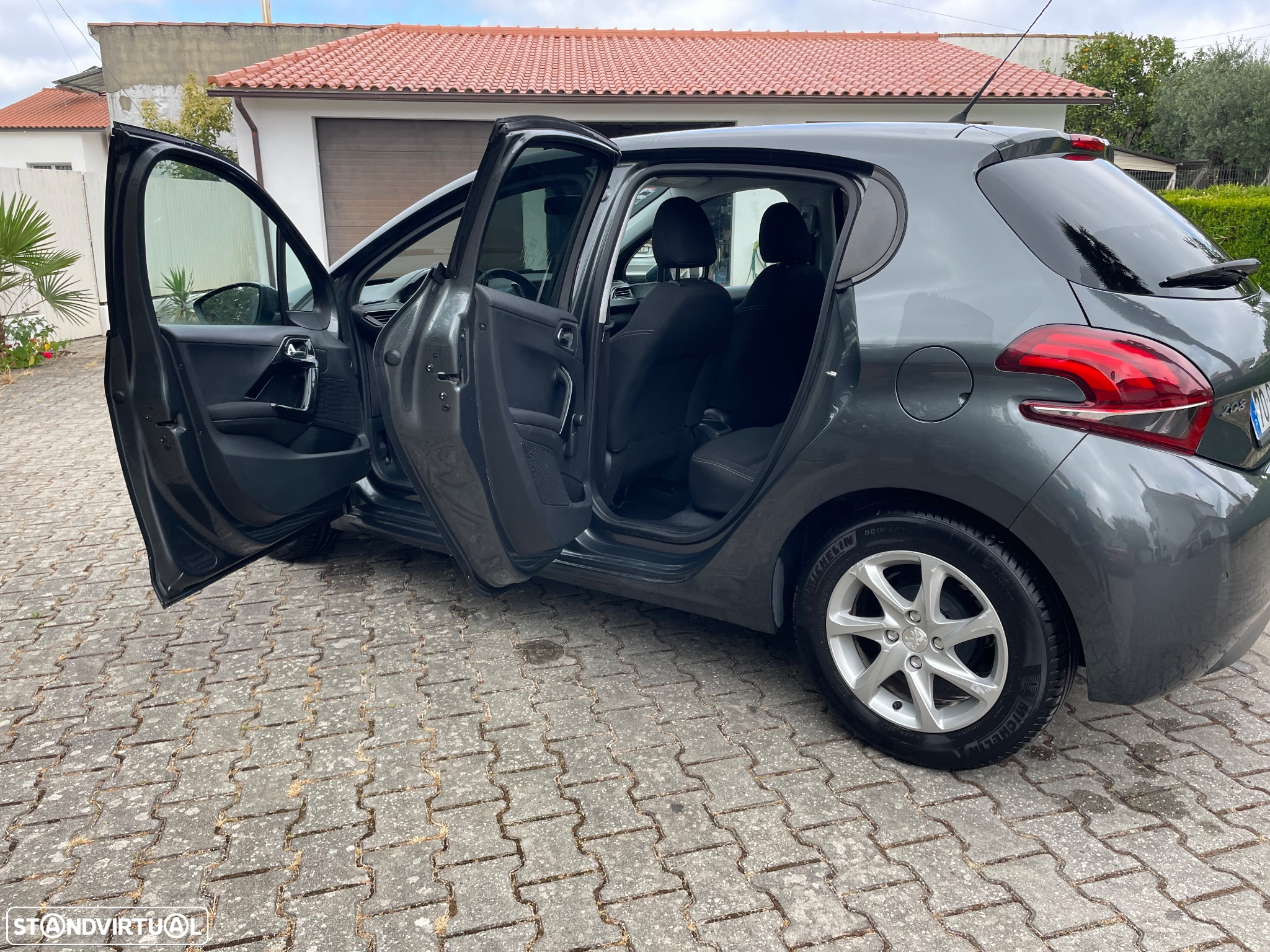 Peugeot 208 1.2 VTi Active - 10