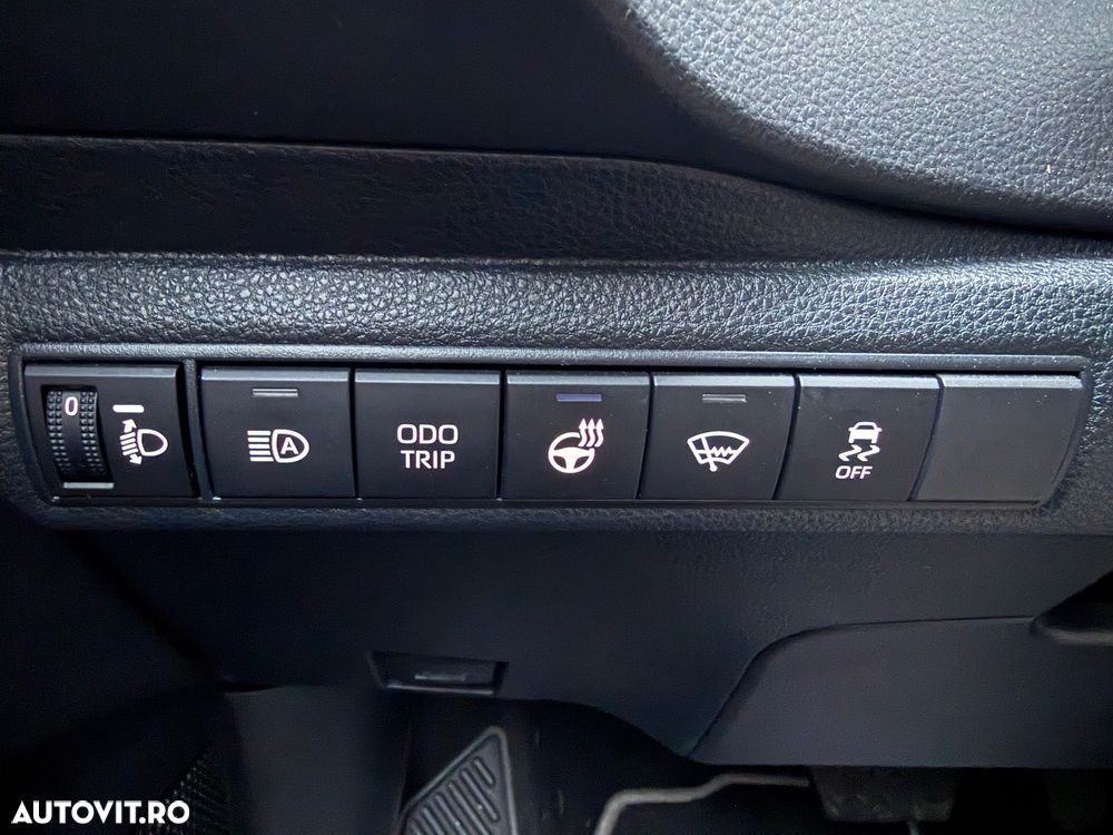 Toyota Corolla 1.8 HSD Dynamic - 16