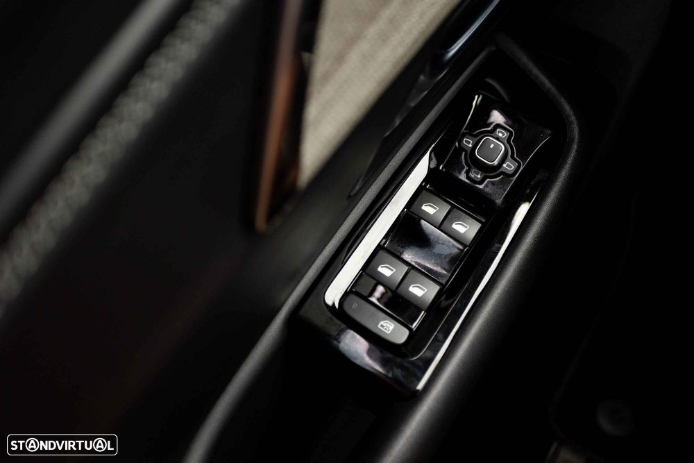 Citroën C5 X 1.6 PureTech Shine Pack EAT8 - 19