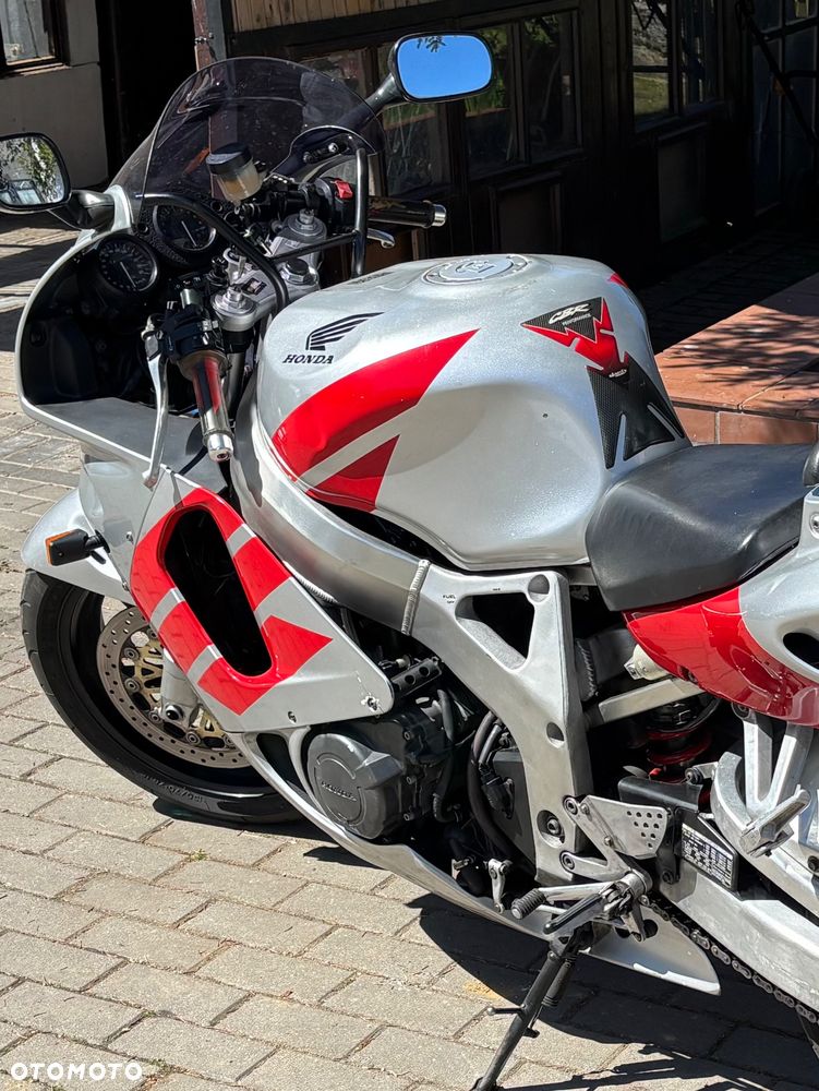 Honda CBR - 10