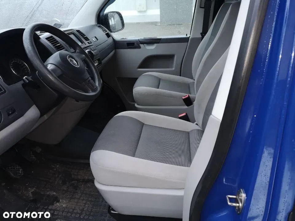 Volkswagen Transporter T5 - 10