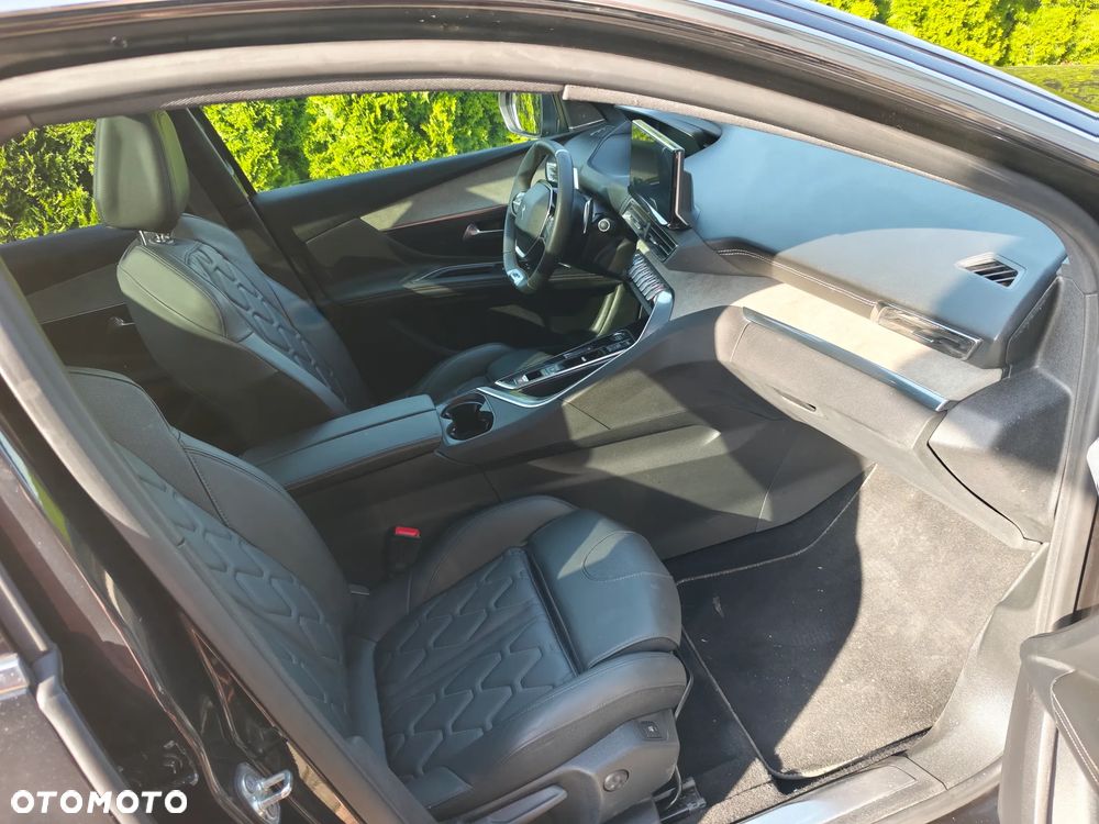 Peugeot 3008 1.6 PureTech HYbrid4 GT Line S&S EAT8 - 16