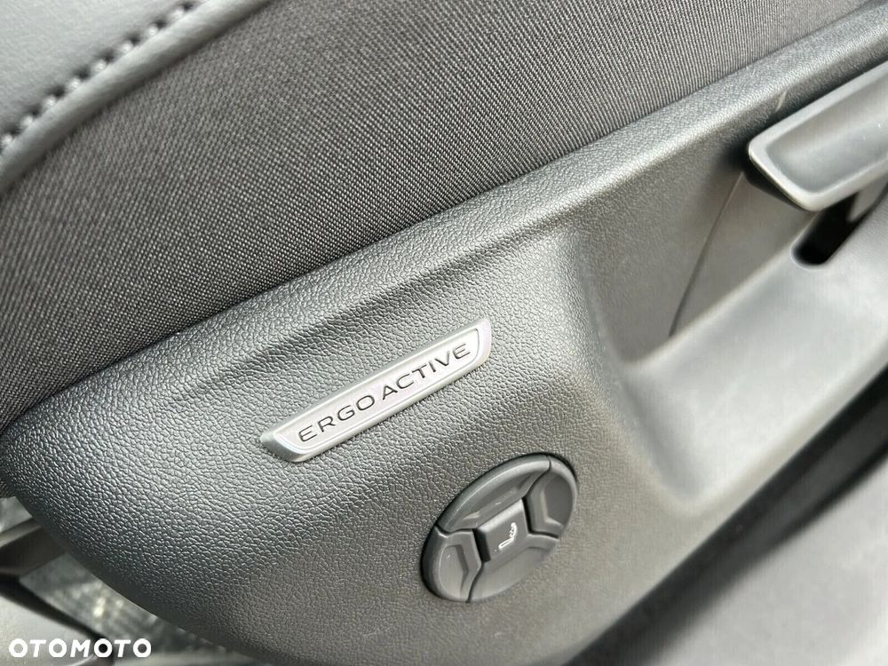 Volkswagen Tiguan - 26